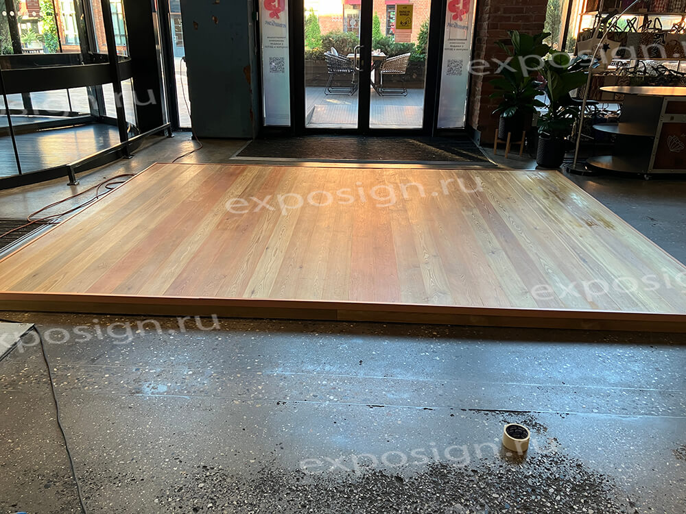 подставки для выставочных товаров